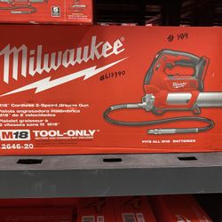 Milwaukee M18 18V Lithium-Ion Cordless Grease Gun 2-Speed (Tool-Only)