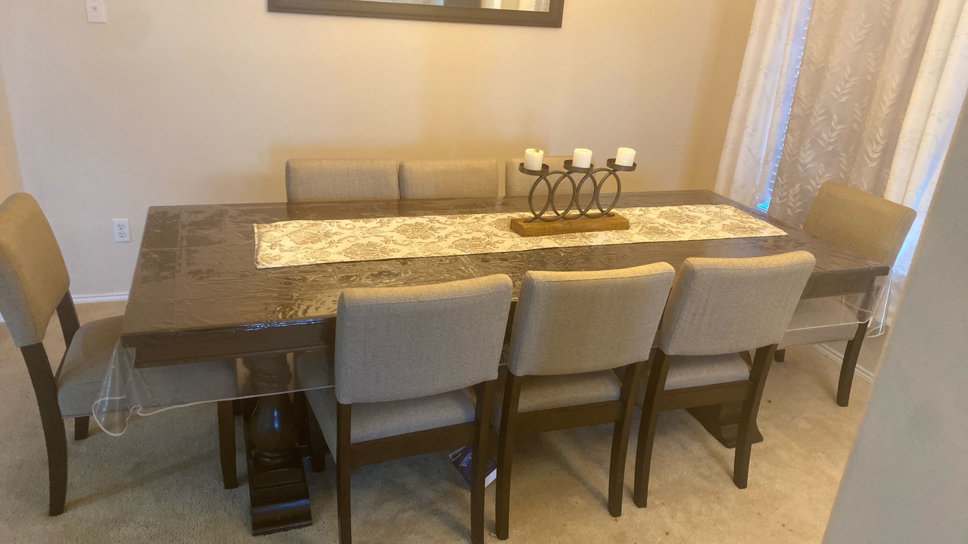 Thomasville Callan piece Dining Set