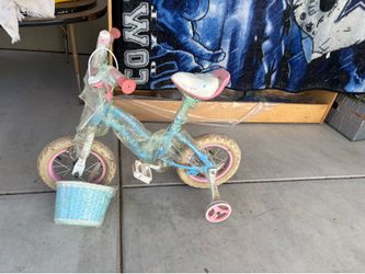 Little girls toddler bicycle with basket