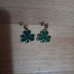 Clover Earrings