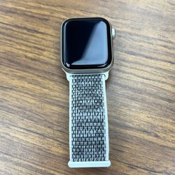Apple Watch SE2 - 40mm - GPS - Gold