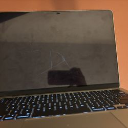 MacBook Air 13″ (M2, 2022) – Cracked Screen / For Parts or Repair