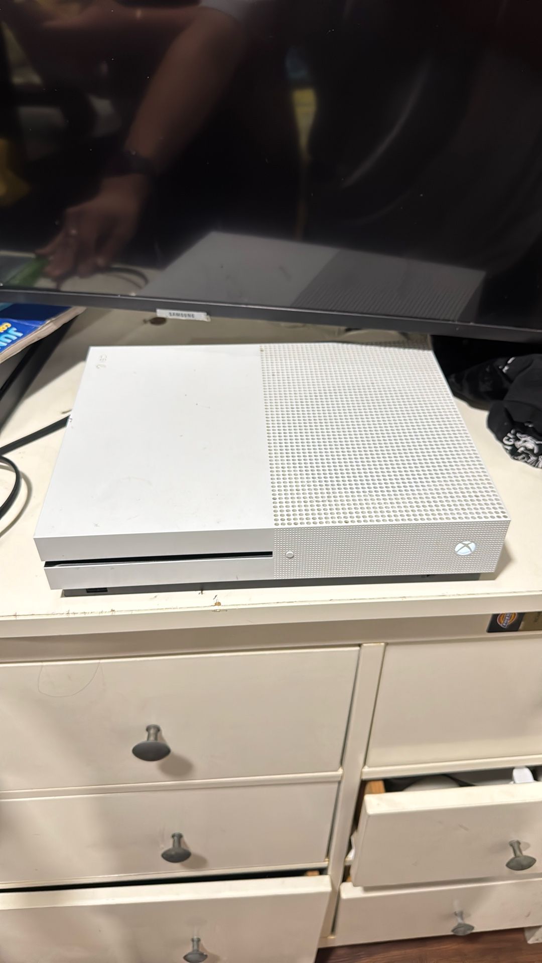 Xbox One S