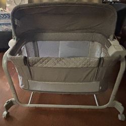 Dream Hero Starlight Baby Basinet