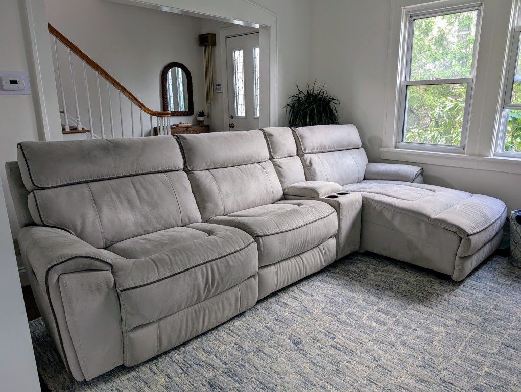Bob's 3 Seat Electric Recliner With Chaise