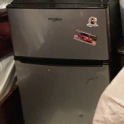 Mini Frige $100 Used Firm On Price