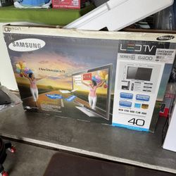 SAMSUNG 40” UN40C6400RF LED TV 