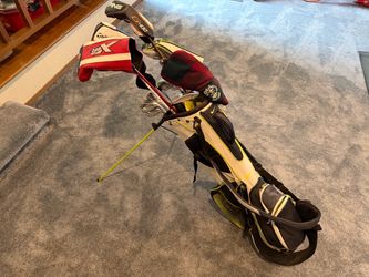 Golf Clubs (bag included)