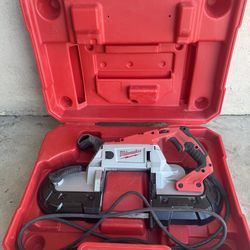 Milwaukee 11 Amp Deep Cut Band Saw with Hard Case