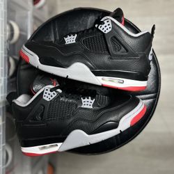 Air Jordan Retro 4s