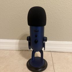 Blue Yeti Professional Streaming Microphone 
