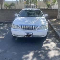 2006 Lincoln Town Car
