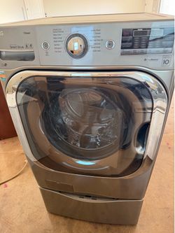 ⭐ LG Large Capacity Steam Washer & Gas Dryer Set w/ Pedestals