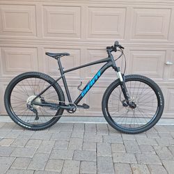 GIANT TALON 1 MOUNTAIN BIKE 29 ER 1 X 10 SPEED SXC32 AIR SHOCK LOCKOUT FRONT SUSPENSION ( CHECK MY OTHER BIKES)