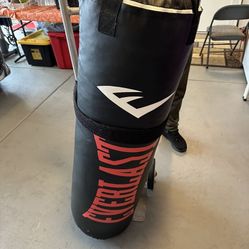70 Pound  Eve last Heavybag  With stand 