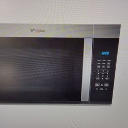 Brand New In Box Whirlpool 1'7 Cu Ft Microwave 