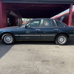 1997 Ford Crown Victoria