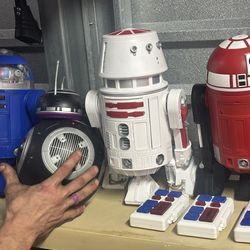 Star war galaxy edge droids