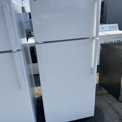 GE Standard Fridge With 90 Day Warranty Only $350 