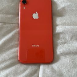 iPhone XR   64 GB 