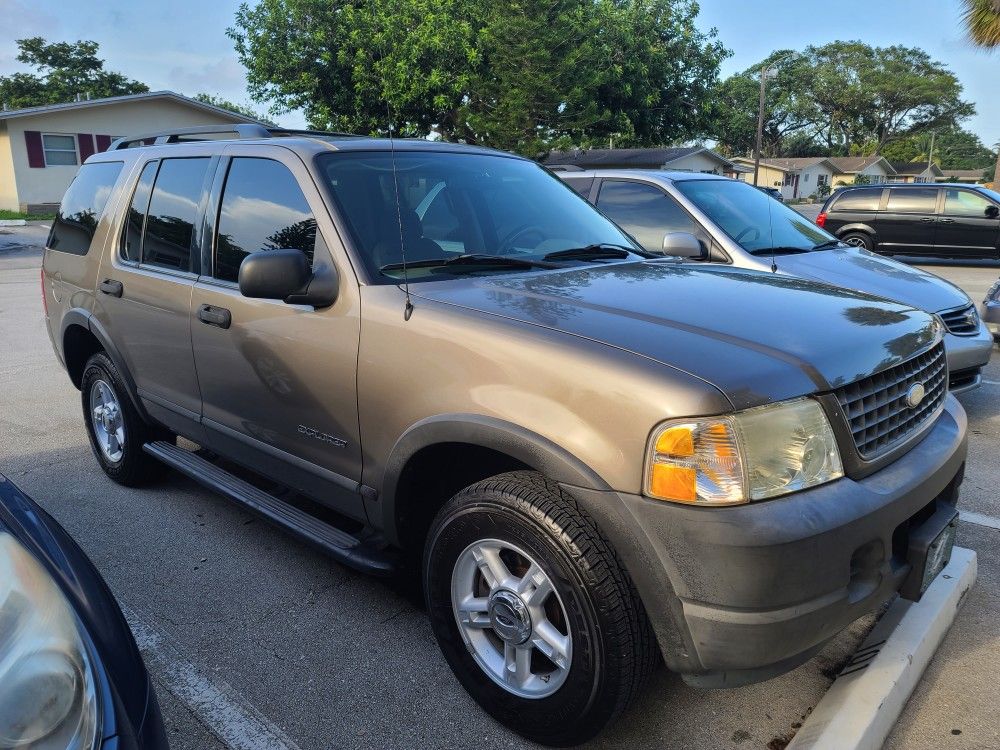 2005 Ford Explorer