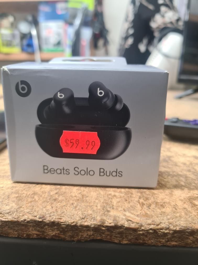 Beats Solo Buds