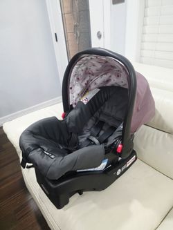 Graco Infant Baby Carseat Car Seat.