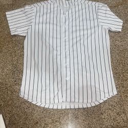 Men’s Size Medium Black And White Button Down Baseball Jersey