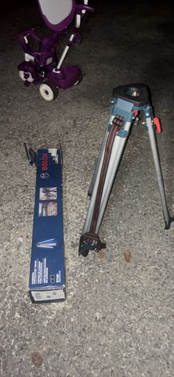 Bosch Aluminum Contractors Tripod