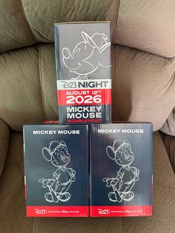 Mickey Mouse bobblehead