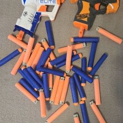 NERF Guns (2) w Darts
N-Strike Elite Triad EX-3 Blaster
40 Darts
Mint Condition 
$10