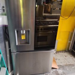 LG Showcase Counter Depth Smart French Door Stainless Steel Refrigerator 