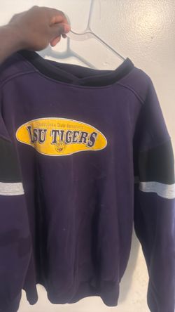 LSU sweater