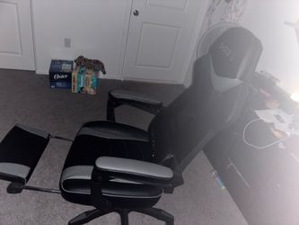 Emerge Tm gaming chair