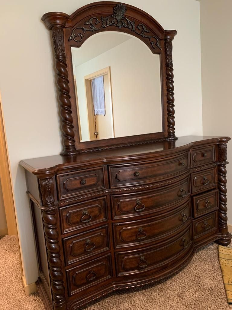 Bedroom set Queen Size