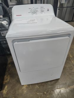 Hotpoint White Gas Dryer