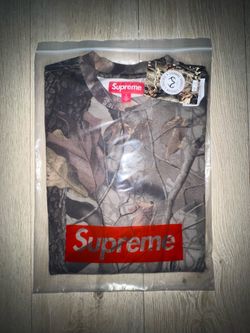 Supreme Rhinestone Script S/S Top “Realtree Hardwoods Camo”