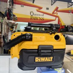 Dewalt Portable Vacuum