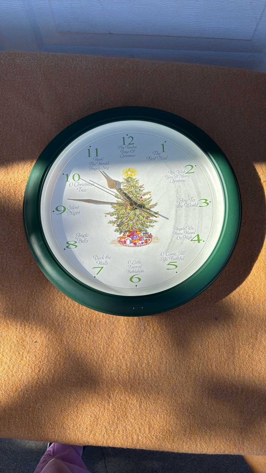 Vintage Musical Christmas Wall Clock