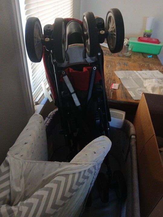 Baby stroller and