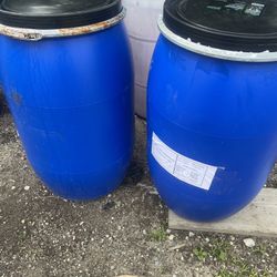 55 gallon plastic barrels 