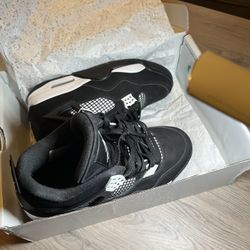 Jordan Retro 4