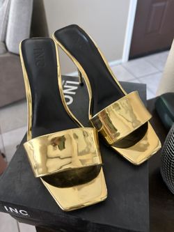 New Women’s Shoes Size 8