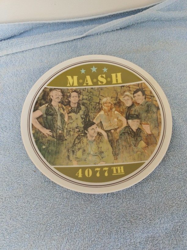 MASH 4077th 1982 Limited Edition Commemerative Plate