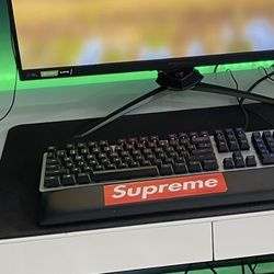 Logitech G513 CARBON AND SILVER LIGHTSYNC RGB Mechanical Gaming Keyboard