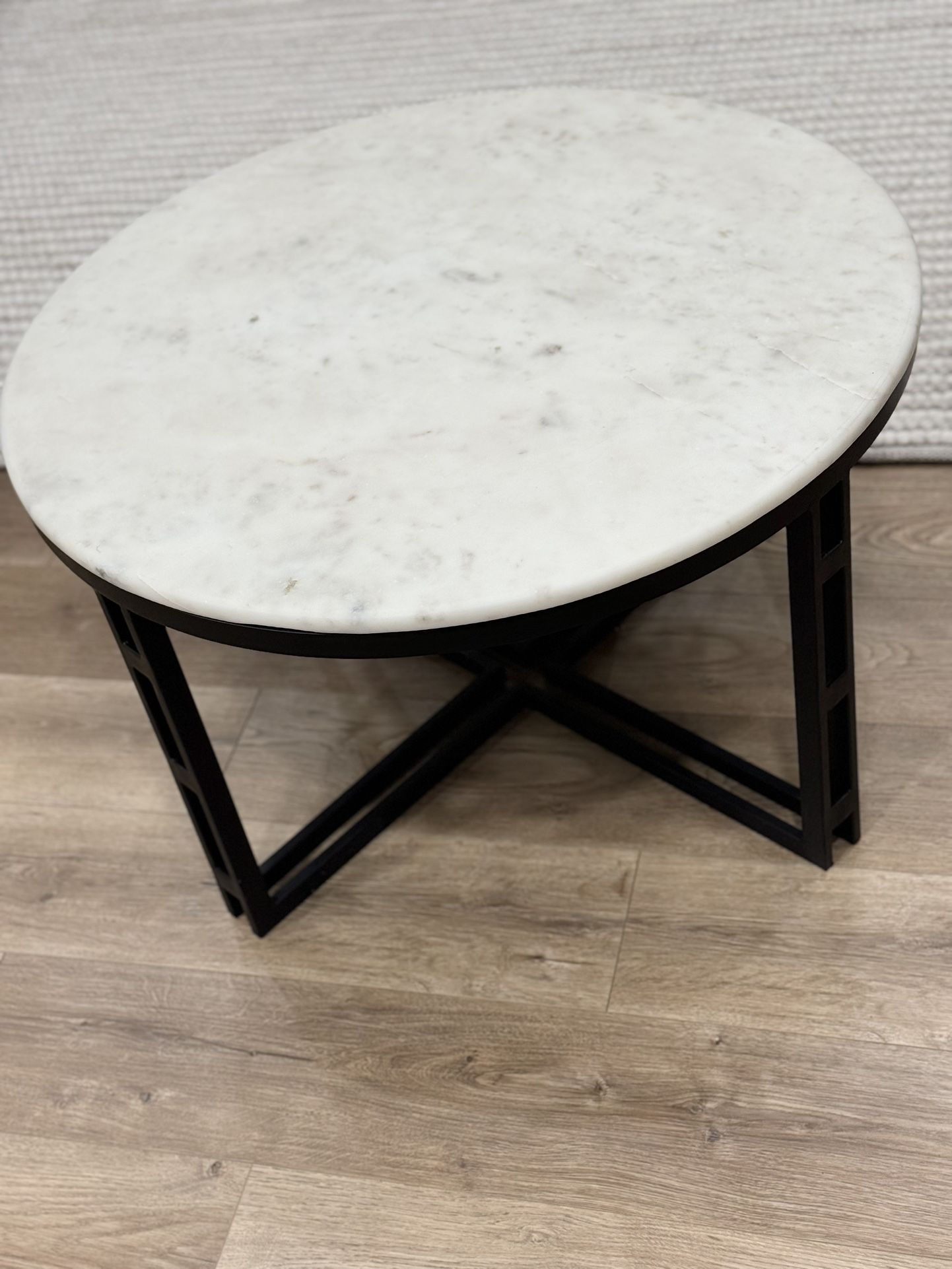 coffee table (marble)