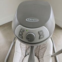 Graco Simple Sway Baby Swing - Like New
