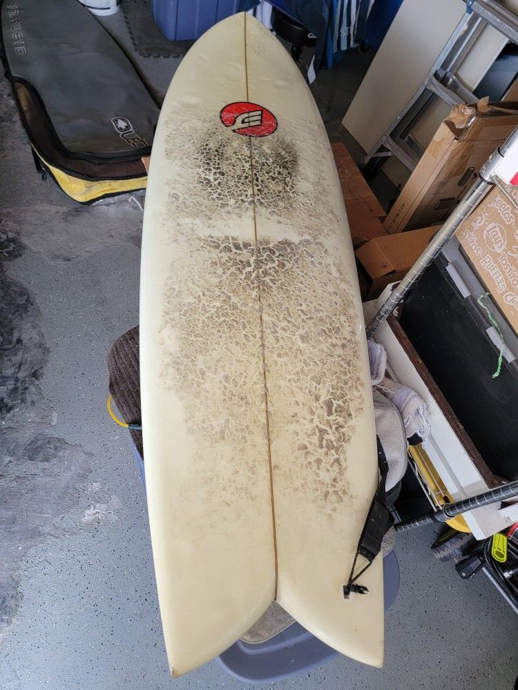 Estrada Fish Surfboard 6'0"