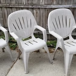 3x White Plastic Chairs