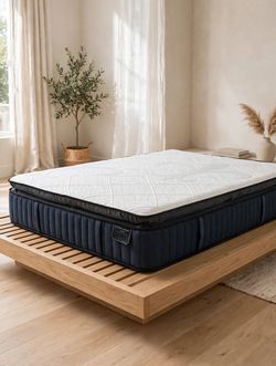 BRAND NEW QUEEN SIZE STEARNS & FOSTER PILLOW TOP MATTRESS ON SALE